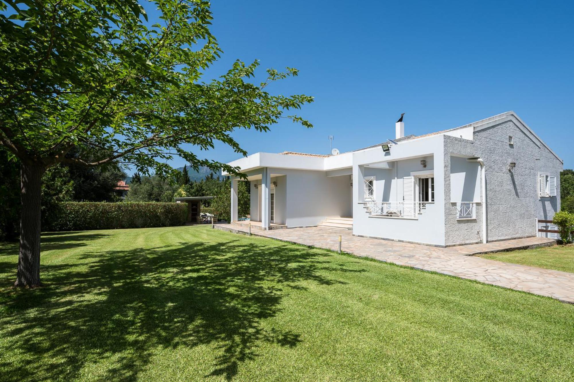 Villa Nefeli With Private Pool By Konnect 达西亚 外观 照片
